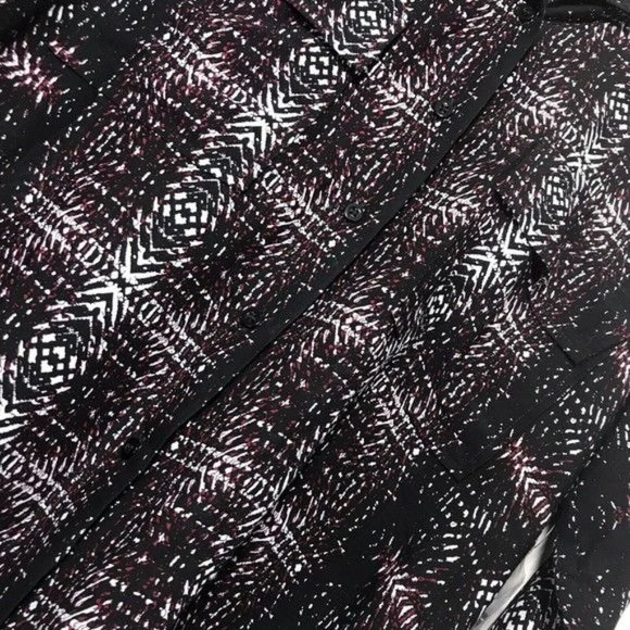 Jessica Simpson Mirren Abstract Print Button Up Blouse Size Medium - Picture 12 of 13